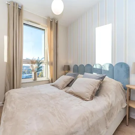 Glow Apartments, Zaspavita