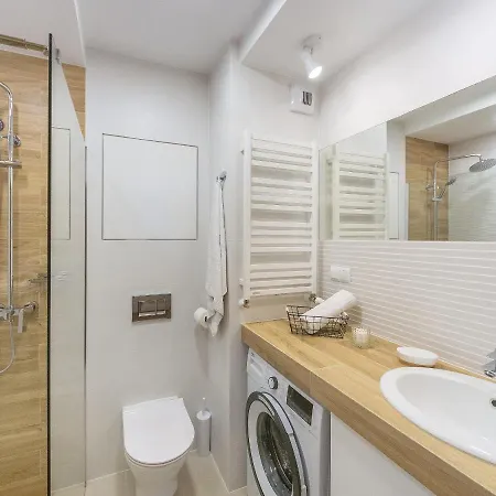 Glow Apartments, Zaspavita Apartment
