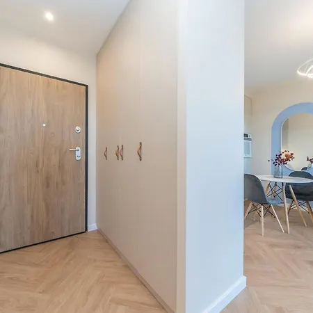 Glow Apartments, Zaspavita Apartment *