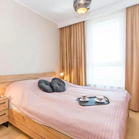 Glow Apartments, Zaspavita