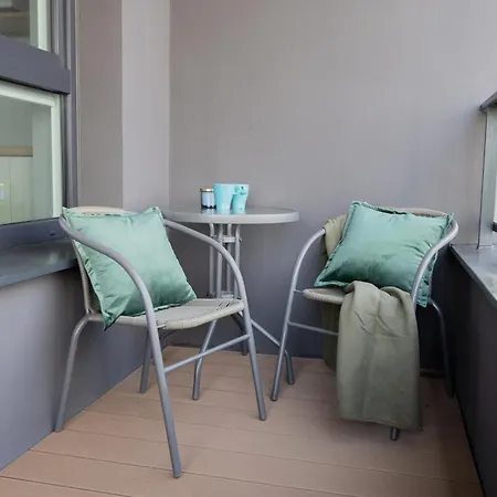 Glow Apartments, Zaspavita *